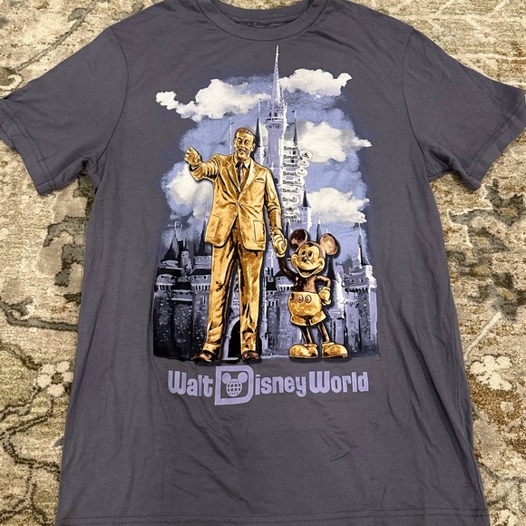 BNWT Walt Disney and Mickey Mouse Statue T-Shirt - Picture 1 of 2